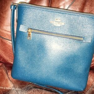 Coach crossbody teal/gold